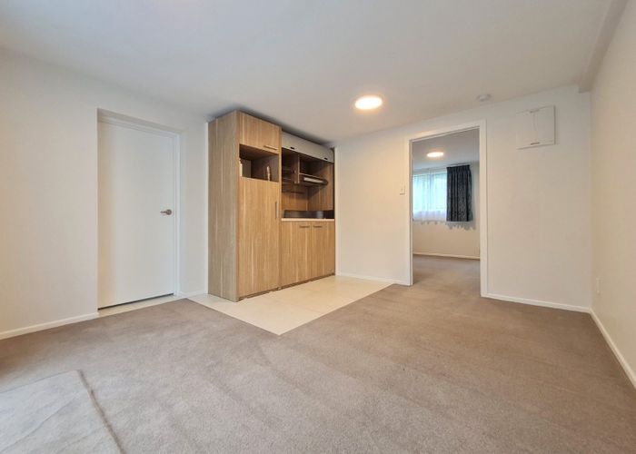  at 3/30 Robert Burke Place, Henderson, Waitakere City, Auckland