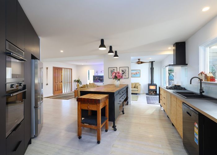  at 147 Kina Beach Road, Tasman