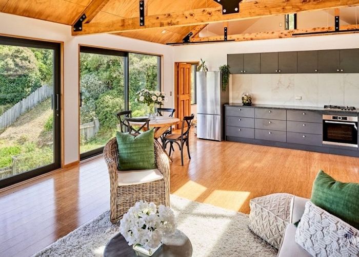  at 13 Airlie Road, Plimmerton, Porirua, Wellington