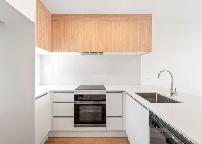  at 82 Selo Street, Glen Eden, Auckland