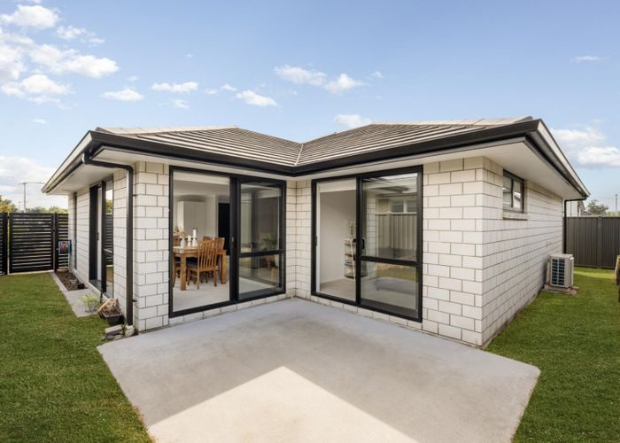  at 24 Raynor Crescent, Pyes Pa, Tauranga