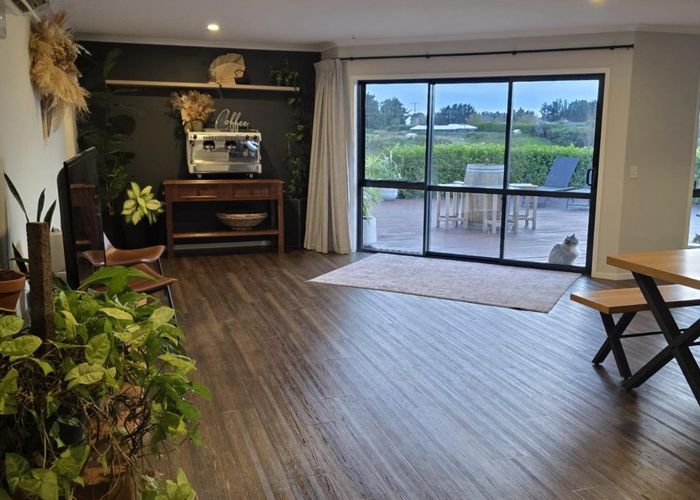  at 3 Highland View Drive, Tokomaru, Palmerston North