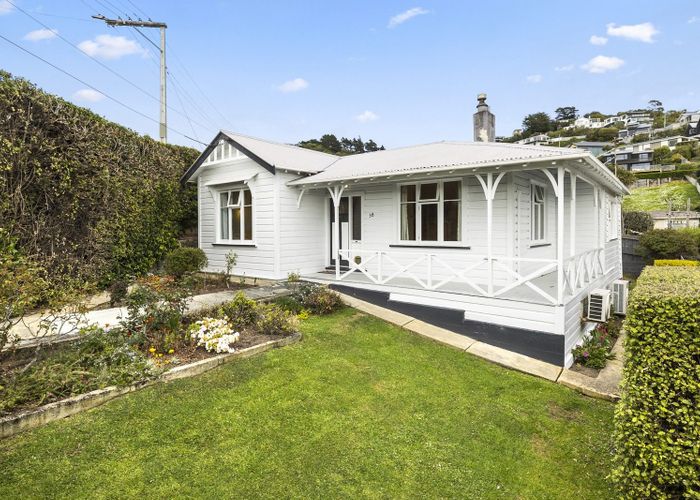  at 38 Cliffs Road, Saint Clair, Dunedin