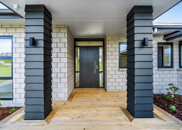  at 31 Ninia Road, Paraite, New Plymouth