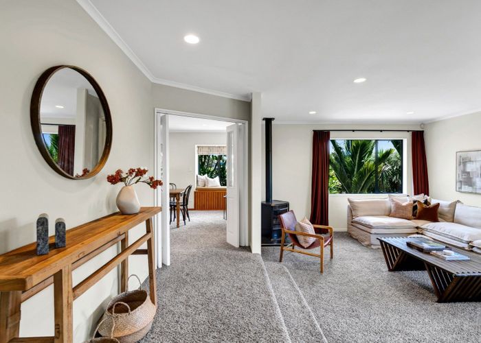  at 15 Del Mar Place, Merrilands, New Plymouth