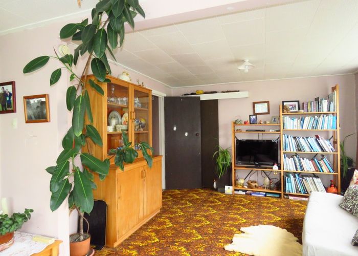  at 14 Hawes Street, Waimangaroa
