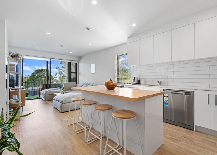  at 110/165 Lake Road, Northcote, Auckland