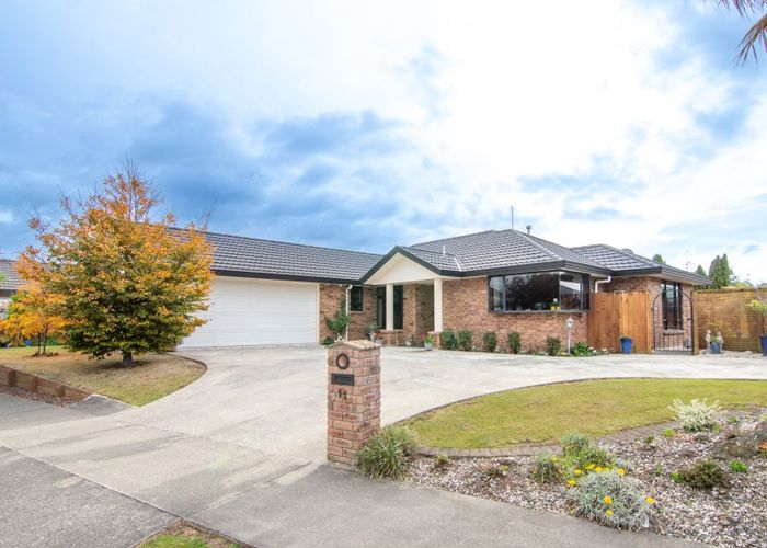  at 11 Boston Parade, Kelvin Grove, Palmerston North