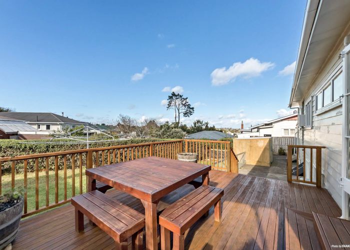  at 4 Whitney Street, New Windsor, Auckland