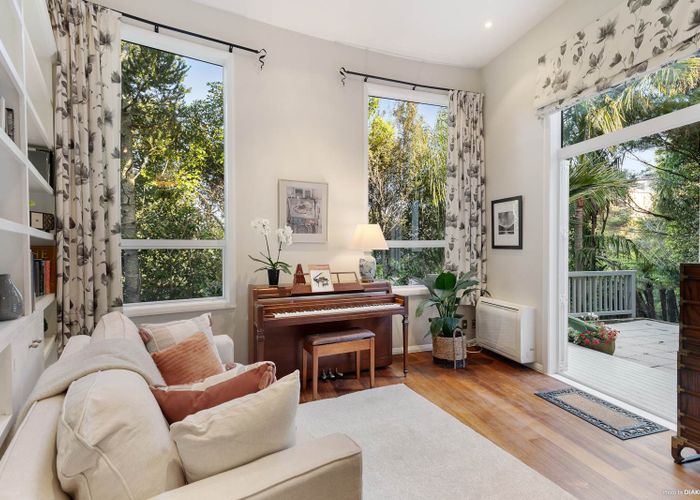  at 97 Braemar Road, Castor Bay, Auckland