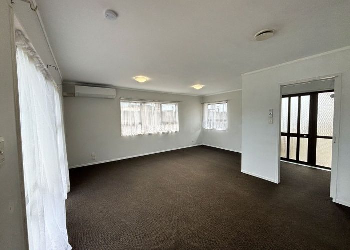  at 2/152 Rangitoto Road, Papatoetoe, Auckland