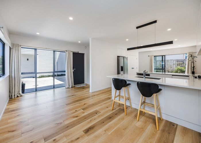  at 27C Megan Avenue, Pakuranga Heights, Manukau City, Auckland
