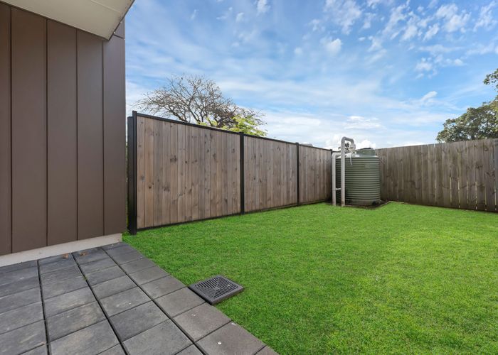  at 7 Eileen Newey Place, Henderson, Waitakere City, Auckland