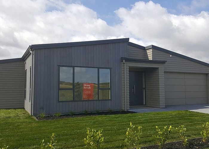  at 31 Kahawairahi Drive, Beachlands, Manukau City, Auckland