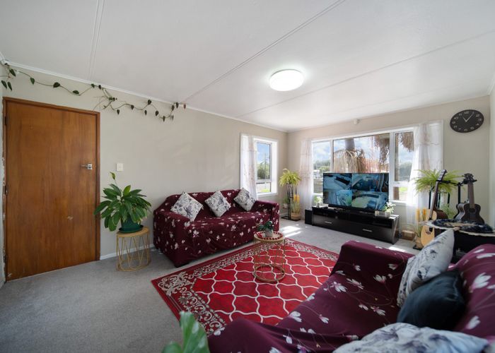  at 104 Vine Street, Mangere East, Auckland