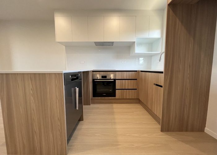  at 6/10 Fairclough Road, Beach Haven, North Shore City, Auckland