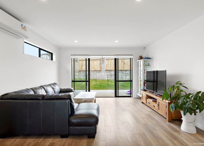  at 22B Thornlow Street, Glendene, Waitakere City, Auckland