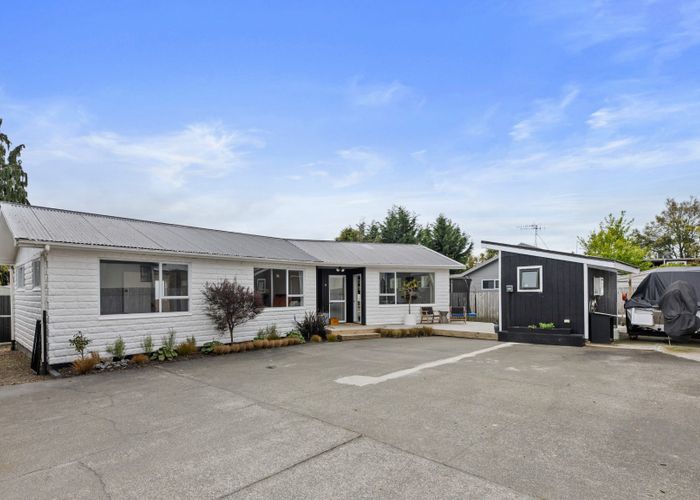  at 1/15 Frederick Street, Two Mile Bay, Taupō