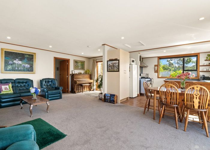  at 6 FRANCES ST, Taieri Beach, Taieri Mouth