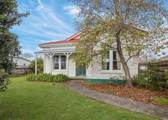  at 624 Featherston Street, Roslyn, Palmerston North