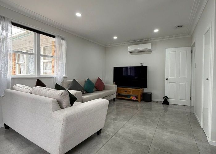  at 4/11 Hoteo Avenue, Papatoetoe, Manukau City, Auckland