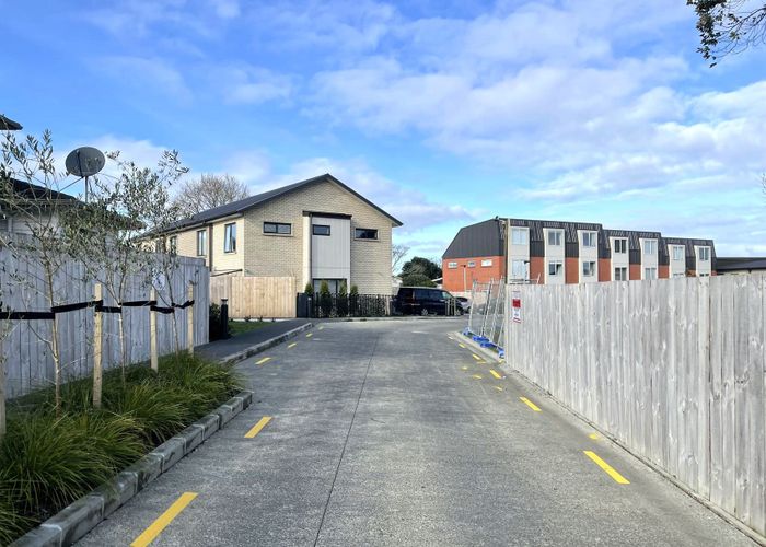  at 2 Timata Lane, Favona, Auckland