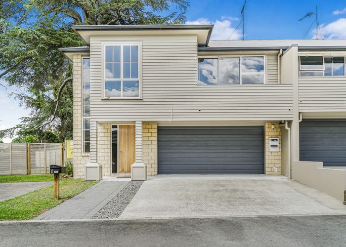  at 1 Blue Cedar Lane, Enderley, Hamilton