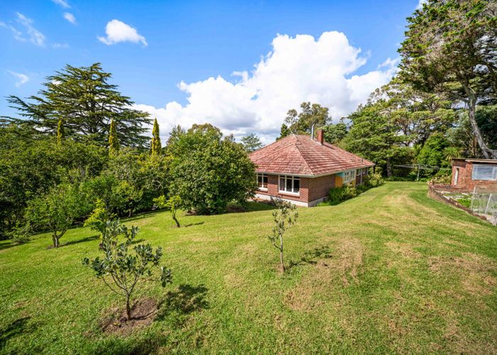  at 14 Vineyard Road, Henderson Valley, Auckland