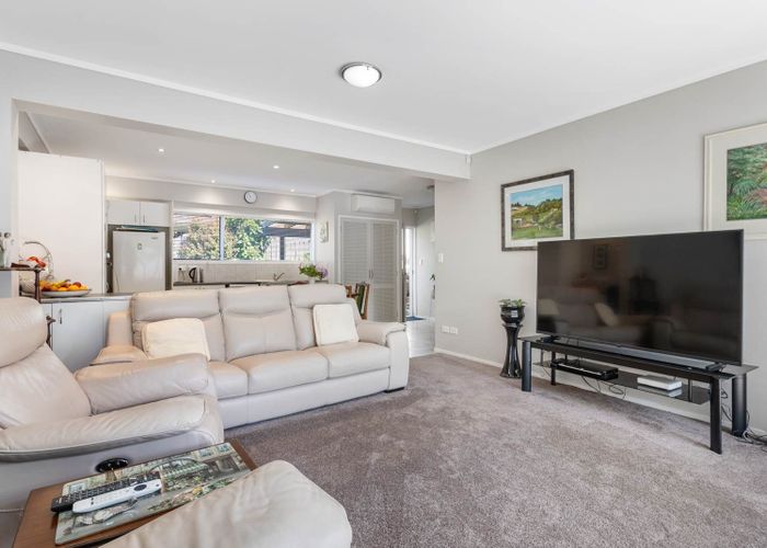  at 4B Sartors Avenue, Northcross, North Shore City, Auckland