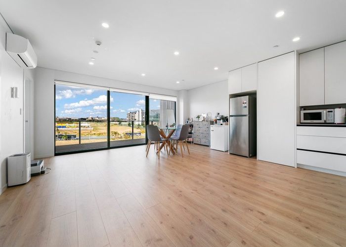  at 304/3 Kaipiho Lane, Albany, North Shore City, Auckland