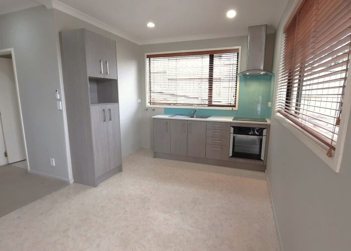  at 2 Castleton Drive, Howick, Auckland