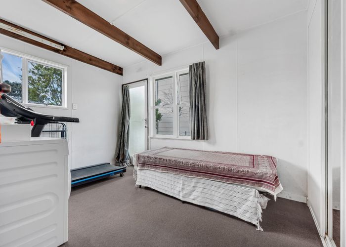  at 1/24 Holbrook Street, Avondale, Auckland