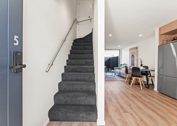  at 5 Nimon Lane, Caversham, Dunedin
