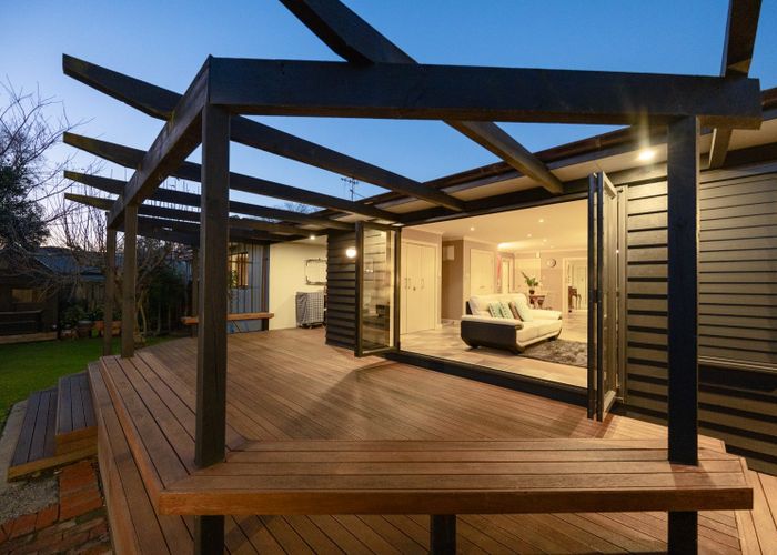  at 42 Lincoln Terrace, Hokowhitu, Palmerston North