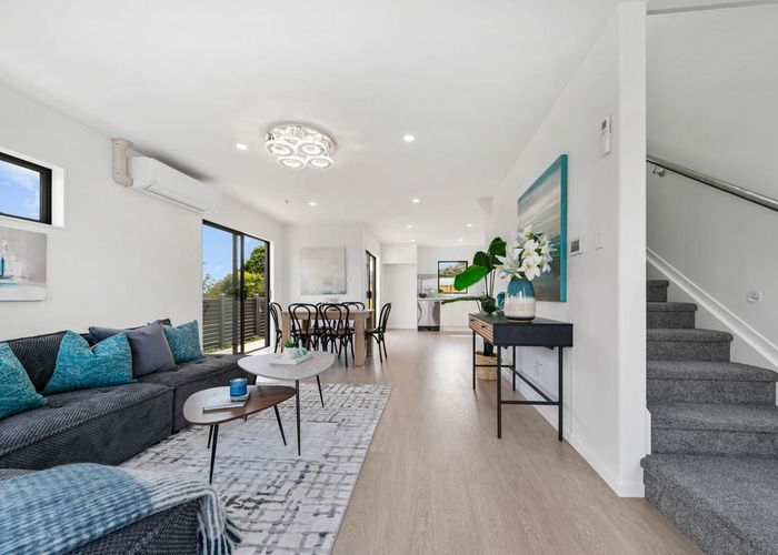  at 90A,B & C Seymour Road, Sunnyvale, Waitakere City, Auckland