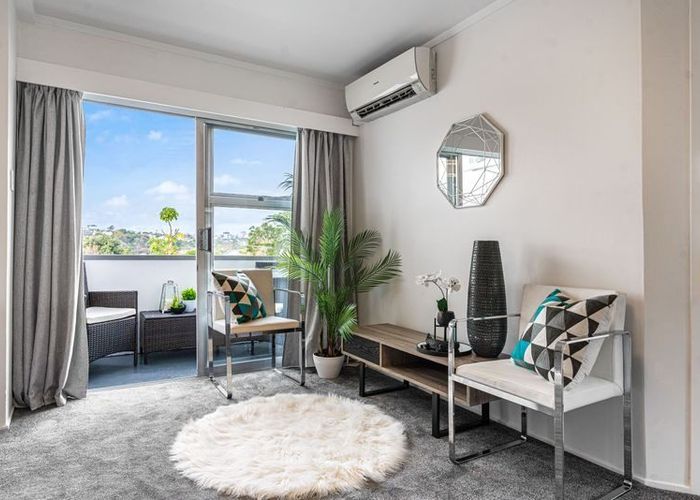  at 2/21 Finch Street, Morningside, Auckland City, Auckland