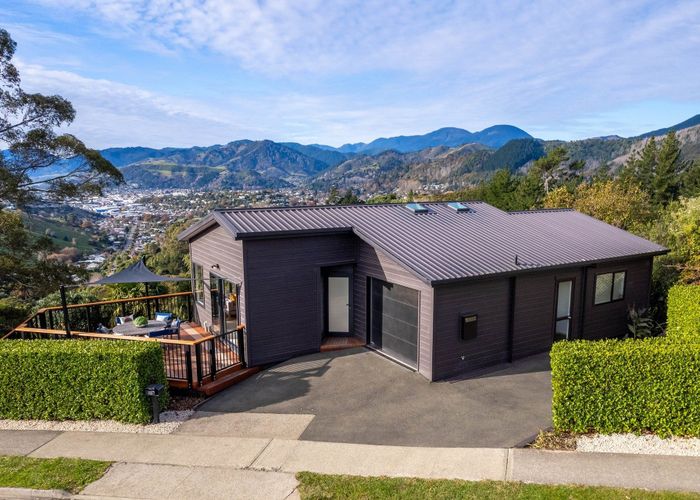  at 319 Princes Drive, Britannia Heights, Nelson, Nelson / Tasman