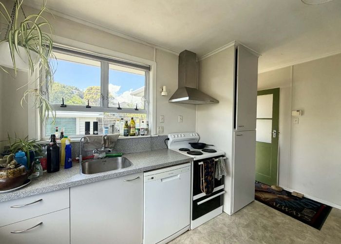  at 4 Rosendale Avenue, Spotswood, New Plymouth, Taranaki