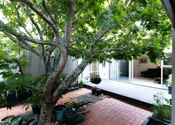  at 15 Nuffield Street, Tawa, Wellington