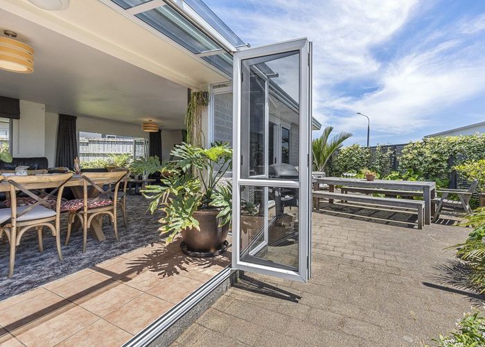  at 8 Chatswood Grove, Fitzroy, New Plymouth, Taranaki