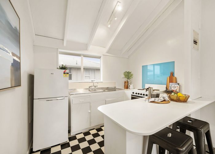  at 24/125 Queens Drive, Lyall Bay, Wellington, Wellington