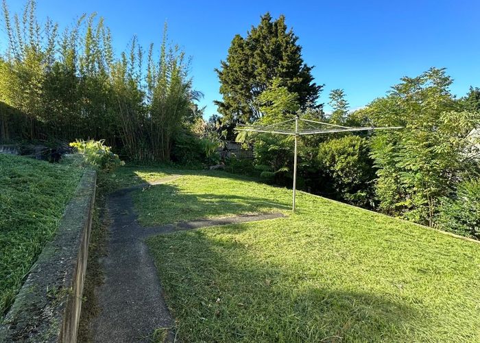  at 2/7 Dakota Avenue, Beach Haven, North Shore City, Auckland