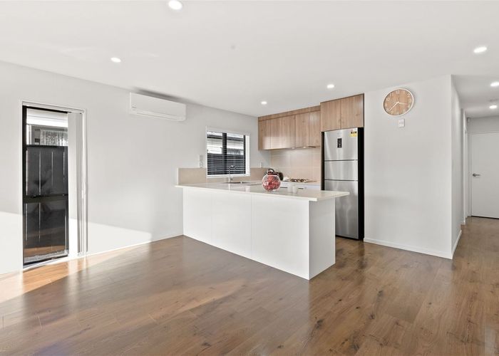  at 8 Silver Beech Street, Takanini, Auckland