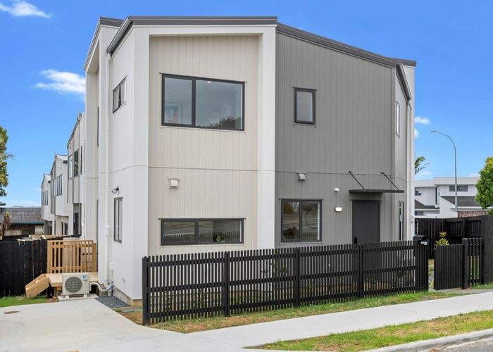  at 57 Bradbury Road, Botany Downs, Auckland