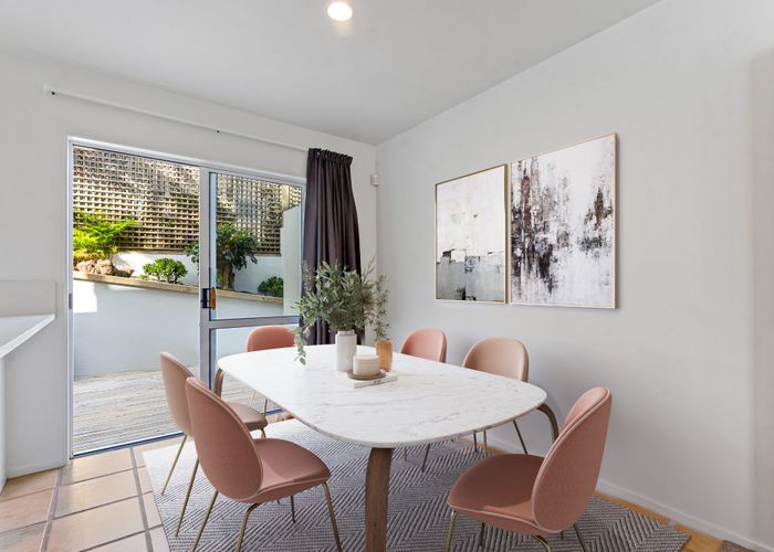 at 1/104A Beach Road, Castor Bay, North Shore City, Auckland