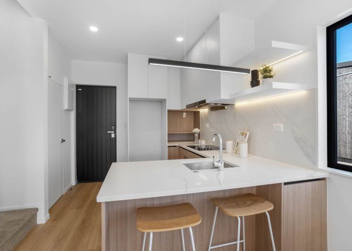  at 13 Farringdon Street, Glen Innes, Auckland City, Auckland