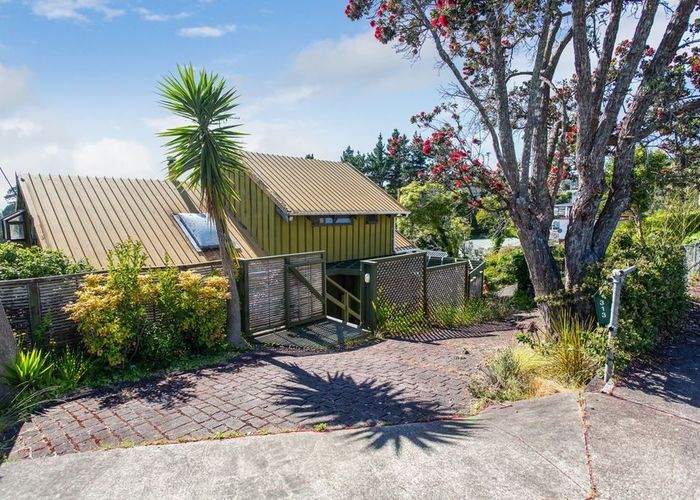  at 313 Don Buck Road, Massey, Auckland