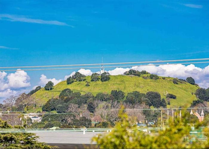  at 18 Ngataringa Road, Devonport, North Shore City, Auckland