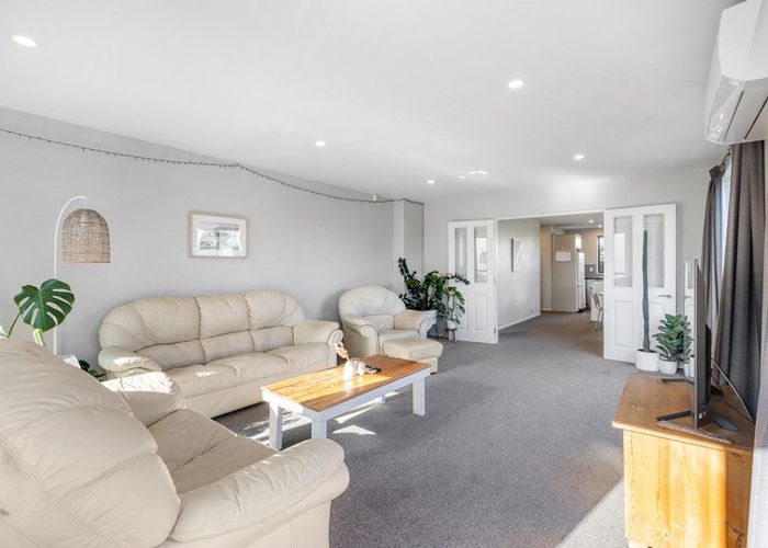  at 1/422 Barbadoes Street, Edgeware, Christchurch City, Canterbury