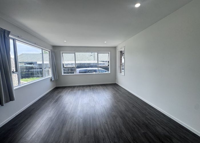  at 32 Dunbarton Street, Redwood, Christchurch City, Canterbury